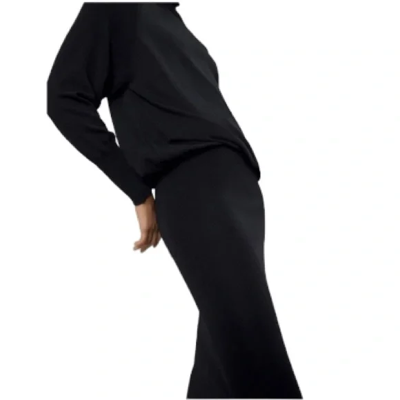 Zara Fitted Knit Dress - Picture 5 of 10